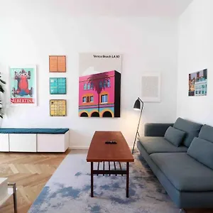 Apartment Smart Mit Balkon Am Augarten Park Naehe Zentrum, Wien