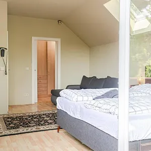Apartment Cozy In Amazing House, Wien