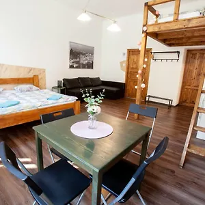 Wow Wow Apartman Prága